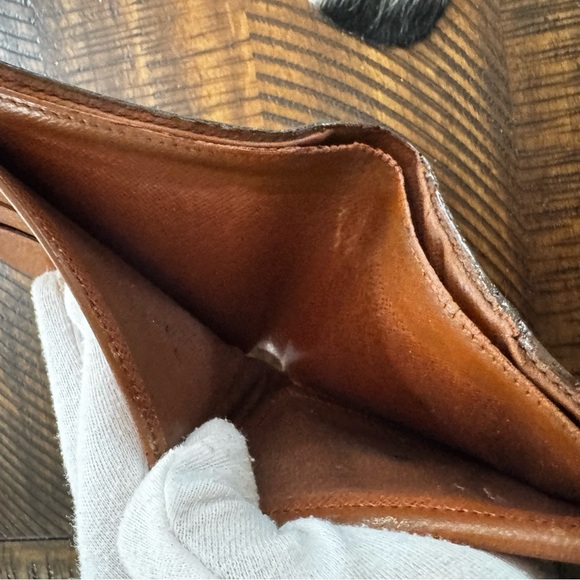 - Louis Vuitton, men's monogram, bifold, wallet, vintage - Picture 11 of 17